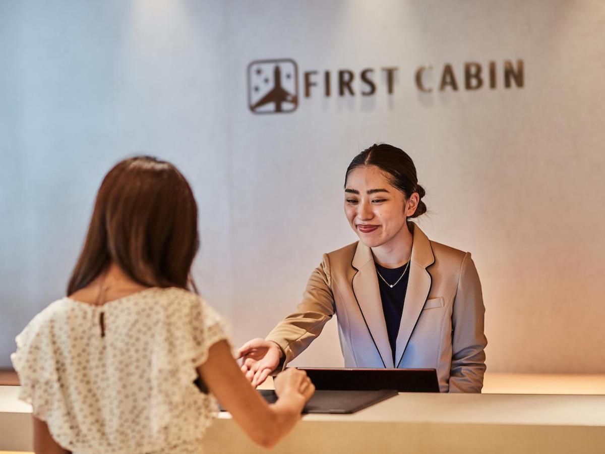 First Cabin Nishi Umeda Осака Екстер'єр фото