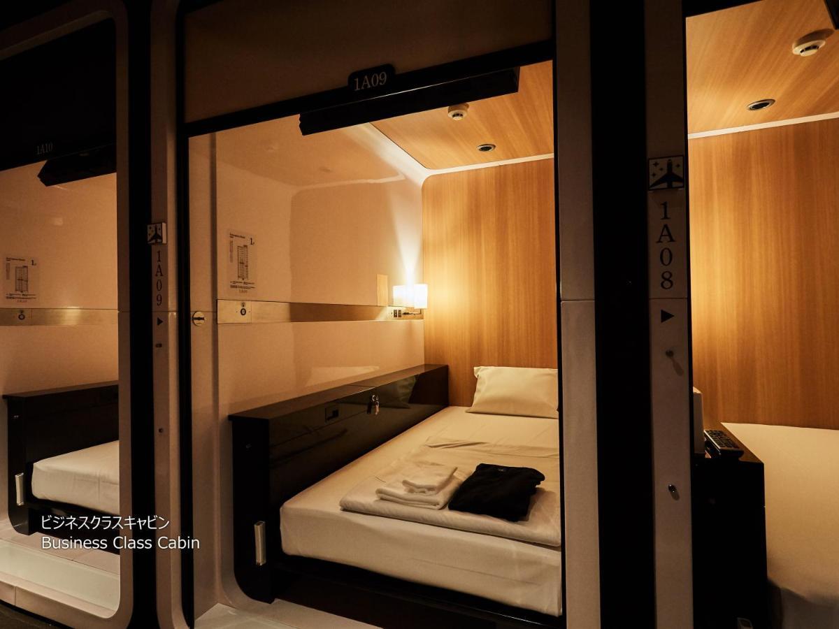 First Cabin Nishi Umeda Осака Екстер'єр фото